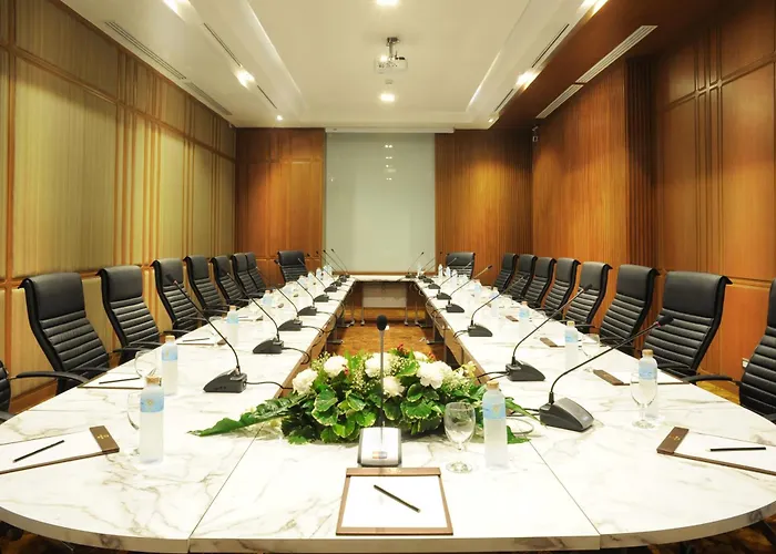 Al Meroz - The Leading Halal Hotel Bangkok